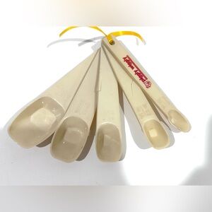 Set Of 5 Vintage Piggly Wiggly Grocery Market Measuring Spoons READ